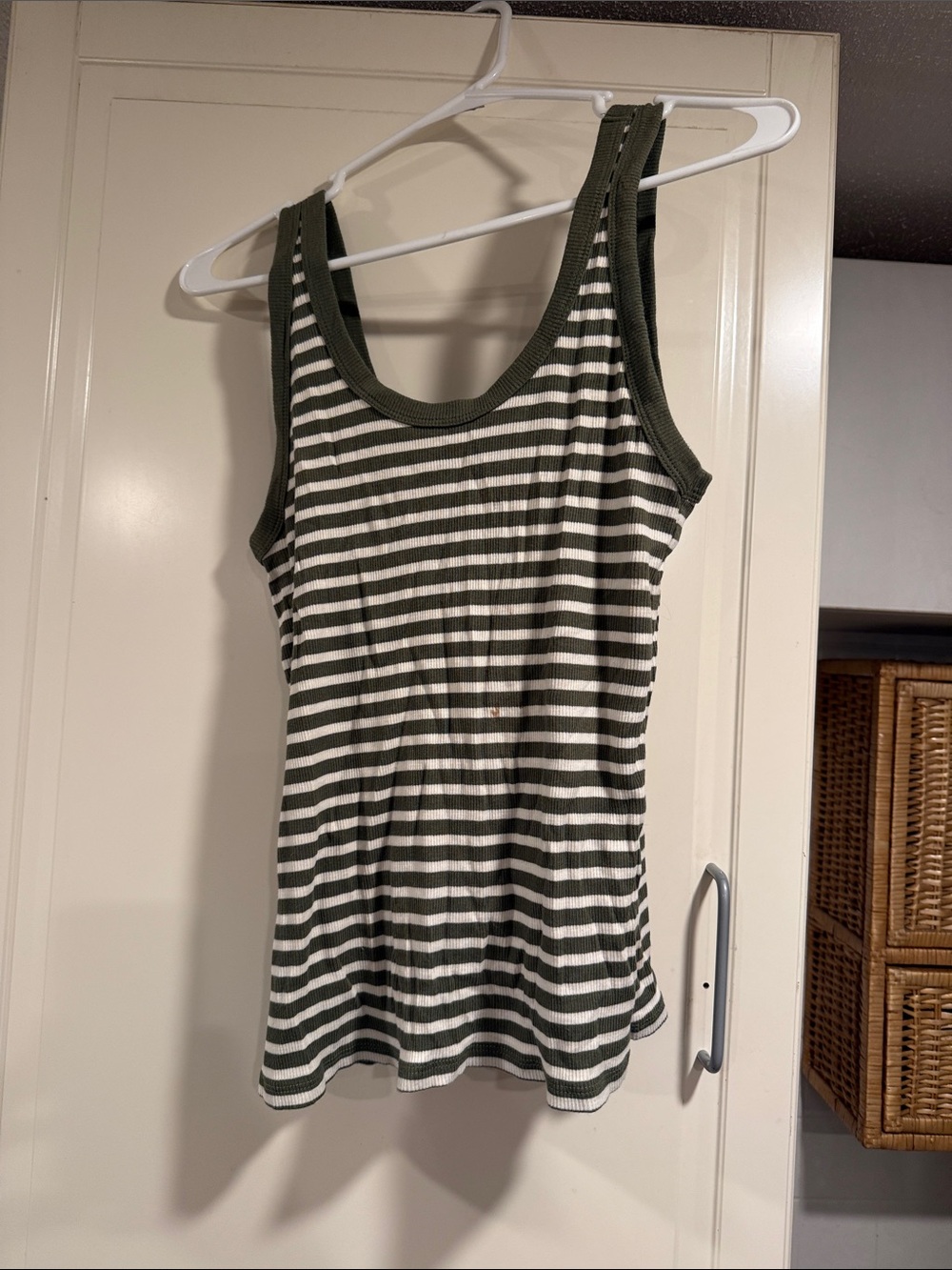 Dip Striped Olive & White Ribbed Tank Top size medium 8:5